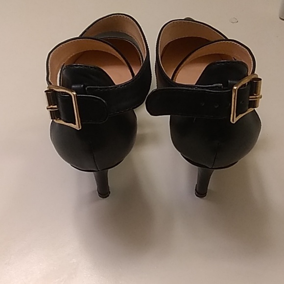 Black Buckle Strap Shoes 6/1/2 in good condition black - Picture 5 of 8